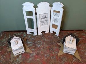 lot 633 image: Two Bird Houses & Wood Frame - W