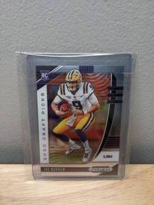 lot 36 image: Joe Burrow 2020 Panini Prizm Draft Picks Rookie Card NFL Cincinnati Bengals LSU - T