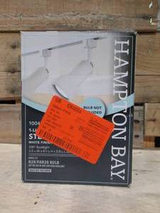 lot 35 image: Hampton Bay 1-Light White R20PAR20 Medium-Step Linear Track Lighting Head