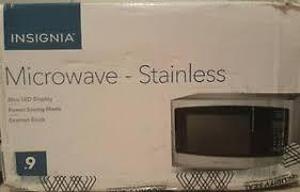lot 141 image: Insignia - 0.9 Cu. Ft. Compact Microwave - Stainless steel