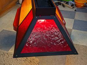 lot 5 image: Retro Stained Glass Look Pool Table Billiards Light