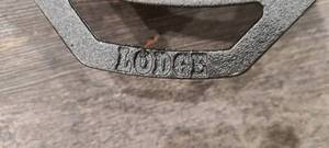 lot 195 image: Lodge Seasoned Cast Iron Skillet (12 Inch)