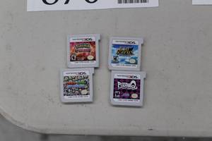 lot 870 image: Lot of (4) Nintendo 3DS Video Games