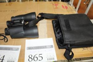 lot 865 image: Bushnell 16x50 PowerView Binoculars, Case