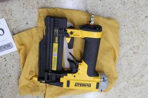 lot 923 image: DeWalt DWFP2350 23 GA Pin Nailer (New ), Case