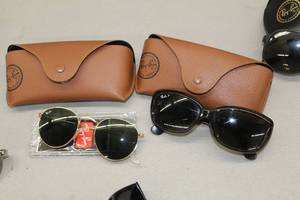 lot 955 image: Lot of (2) Rayban Sunglasses, Case