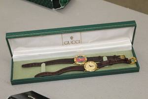 lot 960 image: Lot of (2) Gucci Wrist Watches with Leather Bands