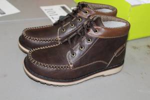 lot 1013 image: Eddie Bauer Boys Boots 1-12M