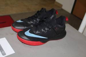 lot 1002 image: Nike Air Mens Athletic Shoes 13