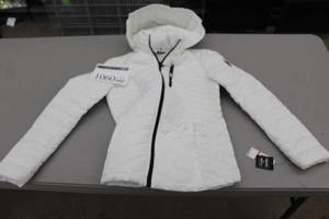 lot 1060 image: Nautica Womens Jacket Small