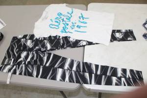 lot 1049 image: Womens T-Shirt and Leggings XS