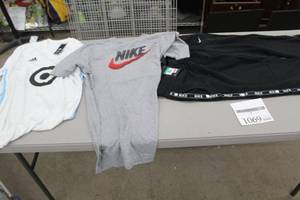 lot 1069 image: Mens Clothing - T-Shirts (x2), Pants XL