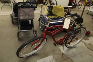 lot 1095 image: Urban 22 Mens Single-speed Road Bike with 20 Red Frame