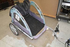 lot 1078 image: Instep Single Bike Trailer Stroller