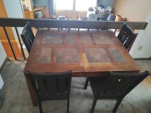 lot 100 image: Table Set