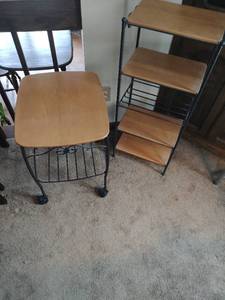 lot 102 image: Shelf & End Table