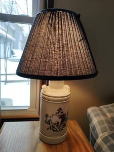 lot 105 image: Ceramic Lamp