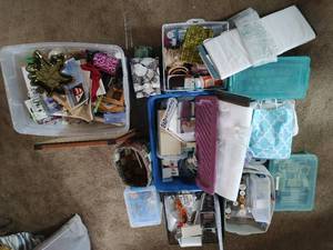 lot 110 image: Sewing Supplies