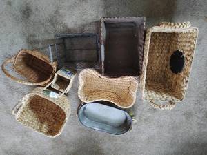 lot 113 image: Baskets