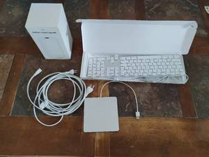 lot 115 image: Apple Hardware