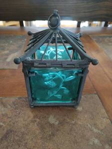 lot 122 image: Candle Lantern