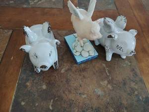 lot 124 image: Flying Pigs