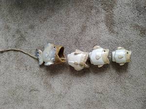 lot 138 image: Ceramic Fish