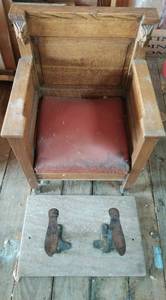 lot 168 image: Shoe Stand