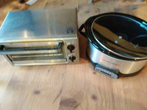 lot 189 image: Crock Pot & Toaster