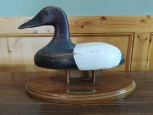 lot 2 image: Delta Marsh Decoy