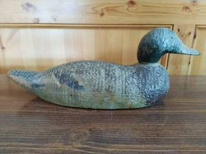 lot 7 image: Duck Decoy