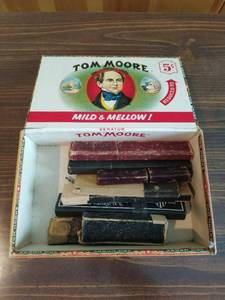 lot 16 image: Collection of Antique Razors with Cigar Box