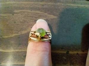 lot 22 image: 14k Gold Ring