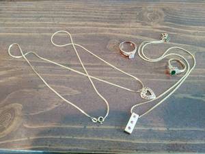 lot 23 image: Collection of Gold & Electroplated Jewelry