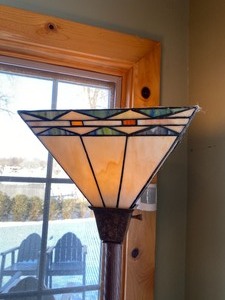lot 234 image: Stained Glass Style Floor Lamp