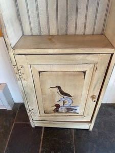 lot 233 image: Small Bookshelf