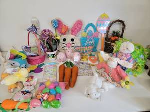 Huge Easter Baskets and Decor Collection