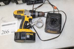 lot 266 image: DeWalt DCD940 18V 12 XRP DrillDriver, Charger, Case