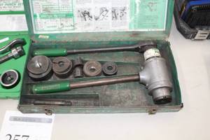 lot 257 image: Greenlee 19041906 Ratchet Knockout Driver, Metal Case