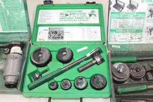 lot 255 image: Greenlee SlugBuster 7238SB Knock-Out Punch Set with Ratcheting Box End Wrench, Case