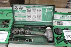 lot 256 image: Greenlee 19041906 Ratchet Knockout Driver, Metal Case