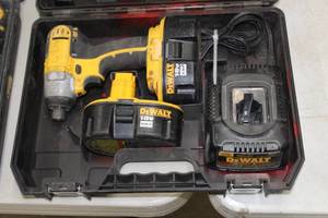 lot 259 image: DeWalt DW056 18V 14 Heavy Duty Impact Driver, Batteries (x2), Charger, Case