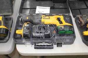 lot 267 image: DeWalt DC385 18V Variable Speed Reciprocating Saw, Batteries (x2), Charger, Case