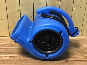 lot 35 image: B-Air 14 HP Air Mover Blower Fan for Water Damage Restoration Carpet Dryer Floor Home and Plumbing Use in Blue Customer Returns See Pictures