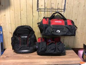 lot 60 image: MIX LOT OF HUSKY BACKPACK AND TOOLS BAGS Customer Returns See Pictures