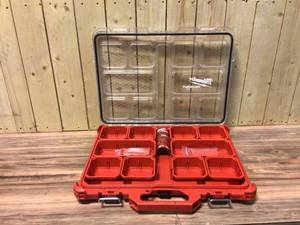 lot 83 image: Milwaukee PACKOUT 11-Compartment Low-Profile Impact Resistant Portable Small Parts Organizer Customer Returns See Pictures