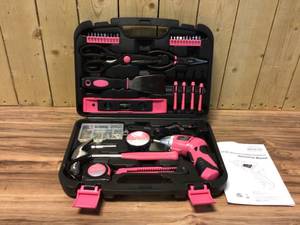 lot 9 image: Apollo 135-Piece Home Tool Kit in Pink Customer Returns See Pictures