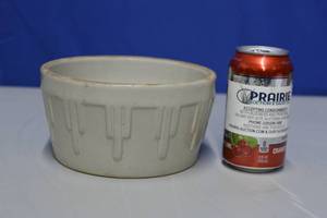 lot 14 image: Stonewear bowl