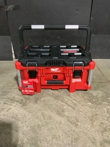 lot 25 image: Milwaukee PACKOUT 22 in. Large Portable Tool Box Fits Modular Storage System. See Pictures