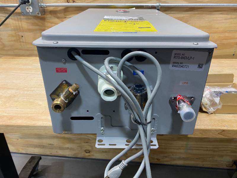 RHEEM RTG-84DVLP-1 / 670775 Direct Vent Tankless Propane Gas Water Heater |  Savage Surplus #136- Tankless Water Heaters, Mini Split Units, Bath Tubs,  Flooring, Cordless Tools, Corded Tools, Winter Gear, Space Heaters,